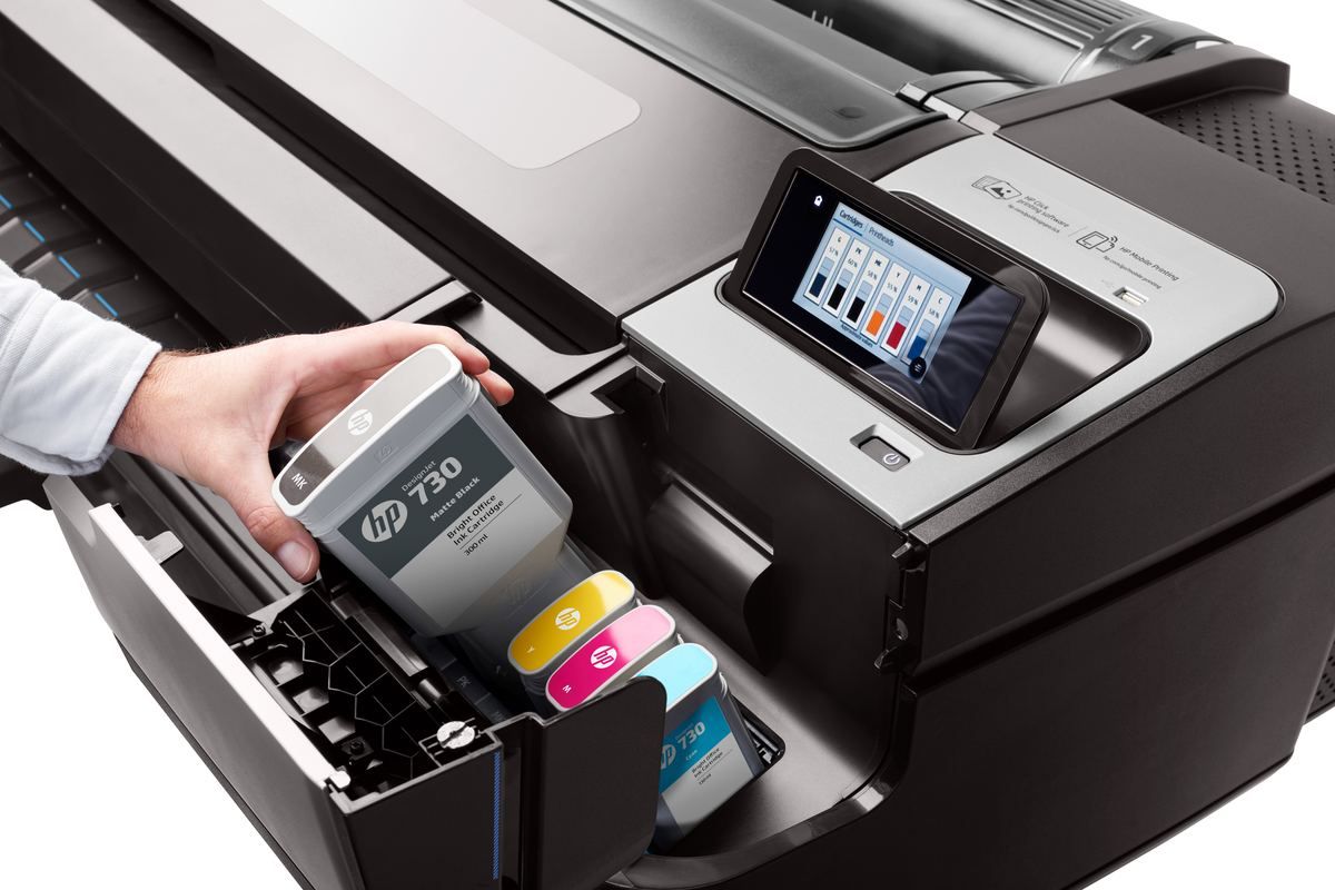 HP DesignJet T1700 çift rulo ve baskı çıkışı